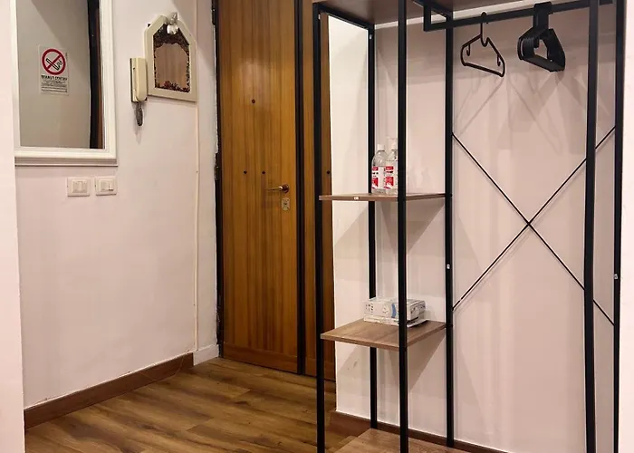 Termini With Terrace Apartment *
